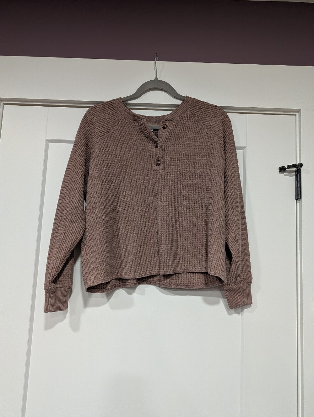 Old Navy Plush Waffle Knit Long Sleeve Henley Shirt, Size M